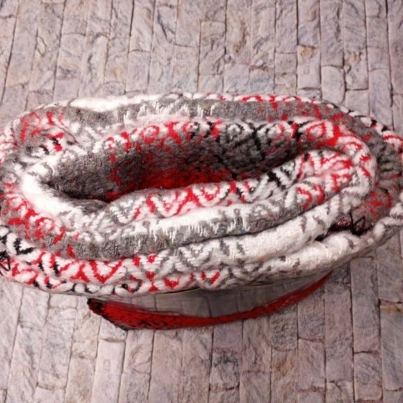 Oland Diamond Texture Blanket Red Gray Black White 78X44in Cotton Blend - Picture 3 of 7